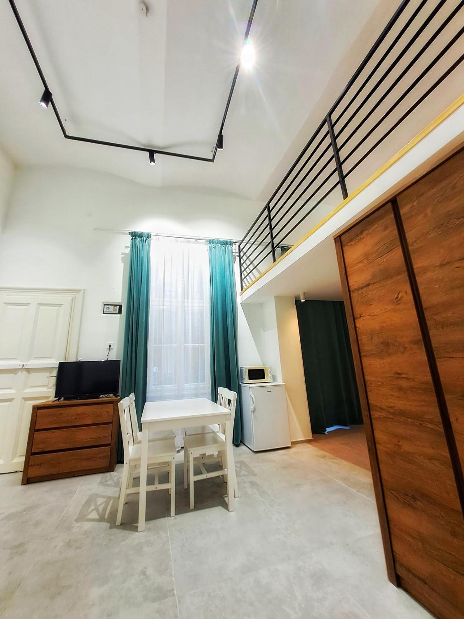 Masszi Apartman Budapest Luaran gambar