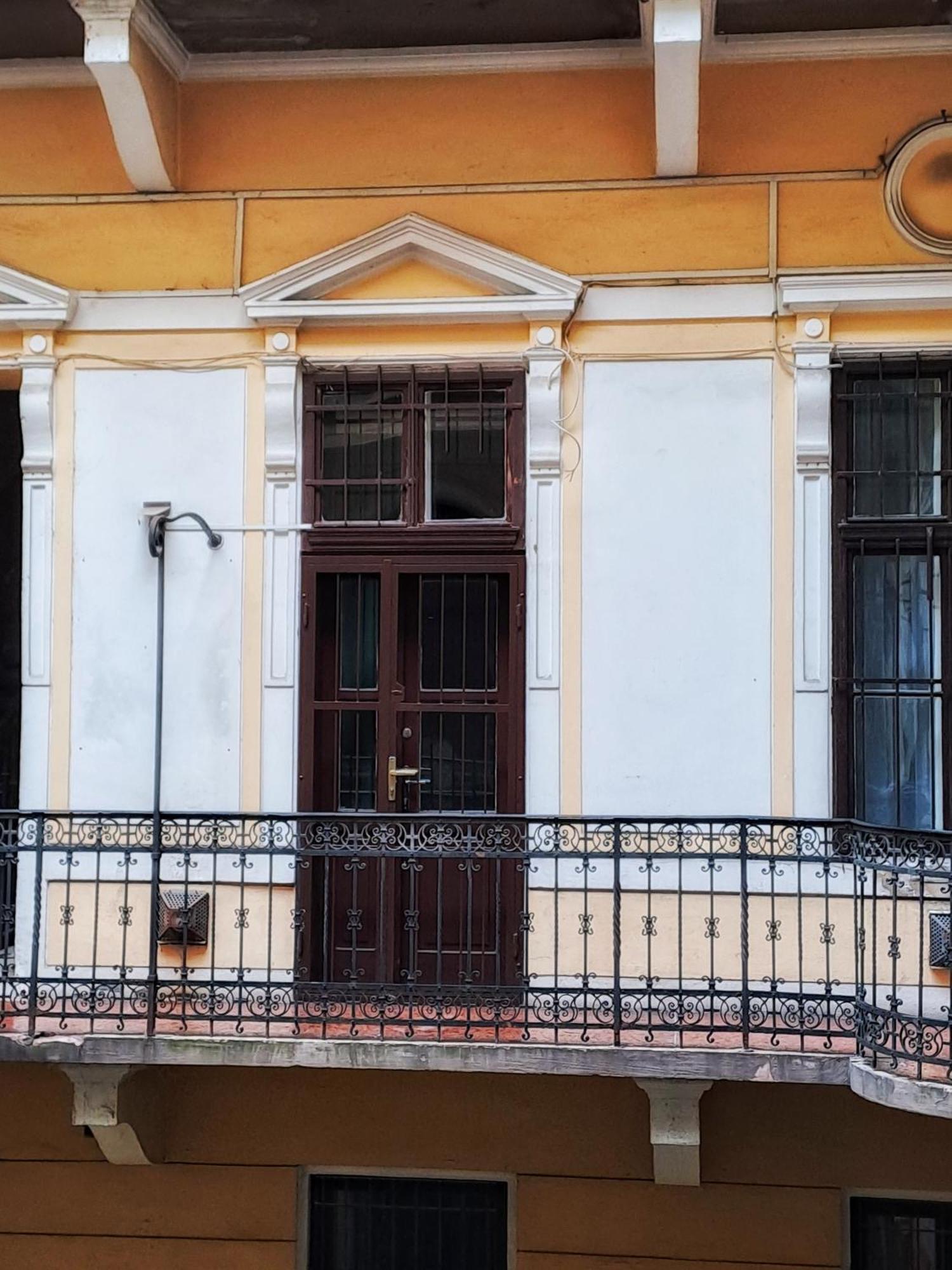 Masszi Apartman Budapest Luaran gambar